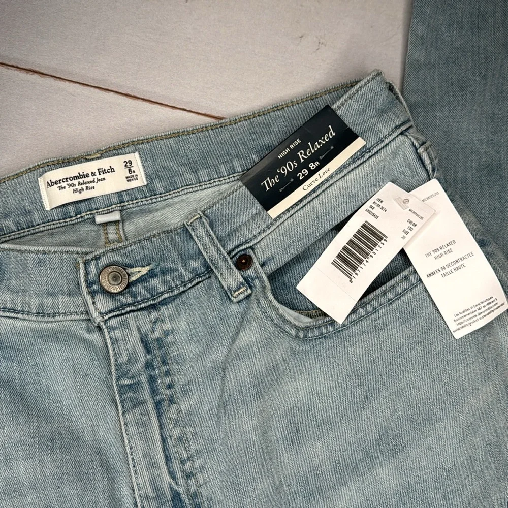 NWT - Abercrombie & Fitch - Curve Love High Rise 90s Relaxed Jean - Picture 3 of 7